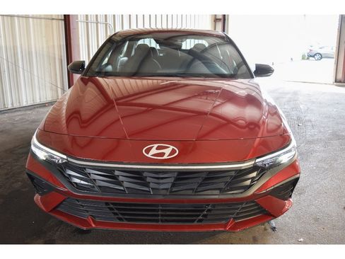 New 2025 Hyundai Elantra Sport FWD image 8