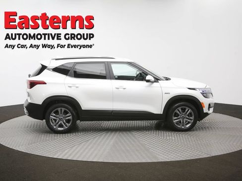 Used 2021 Kia Seltos S AWD/4WD image 43