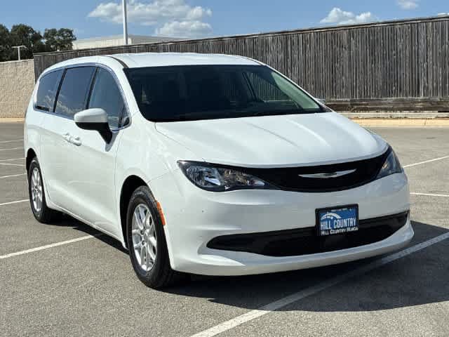 Used 2023 Chrysler Voyager LX FWD image 8