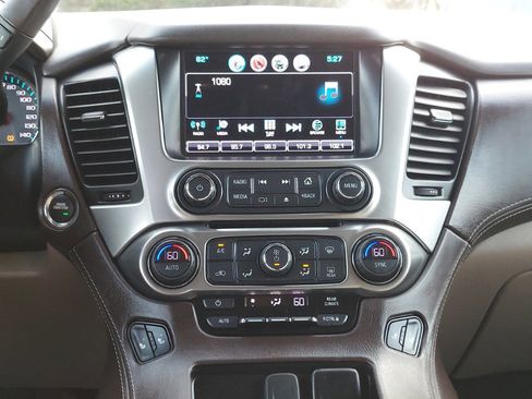 Used 2018 Chevrolet Tahoe LT w/ Luxury Package image 19