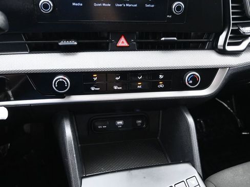 Used 2025 Kia Sportage LX AWD/4WD image 19