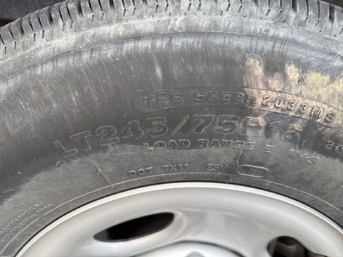 Used 2024 Chevrolet Express 2500 w/ Driver Convenience Package image 11