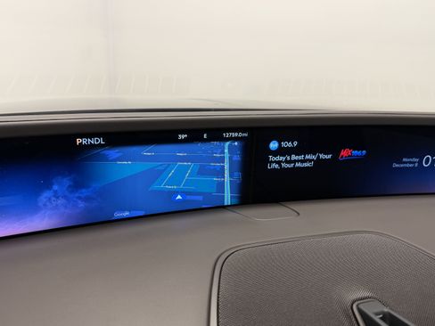 Used 2024 Lincoln Nautilus Black Label image 9