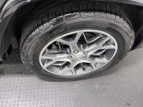 Used 2021 Jeep Grand Cherokee Overland image 28