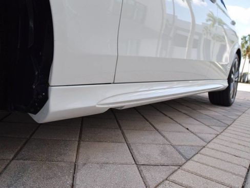 Used 2014 Mercedes-Benz E 350 Sedan image 28