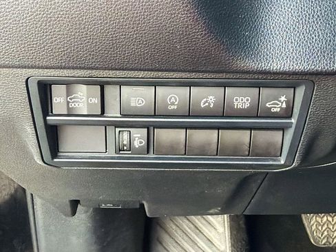 Used 2022 Toyota Tundra SR5 AWD/4WD image 31