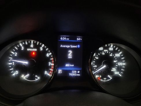 Used 2018 Nissan Rogue SV image 23