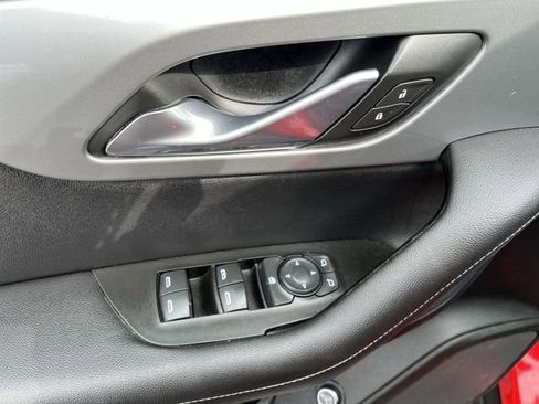 Used 2019 Chevrolet Blazer LT image 17