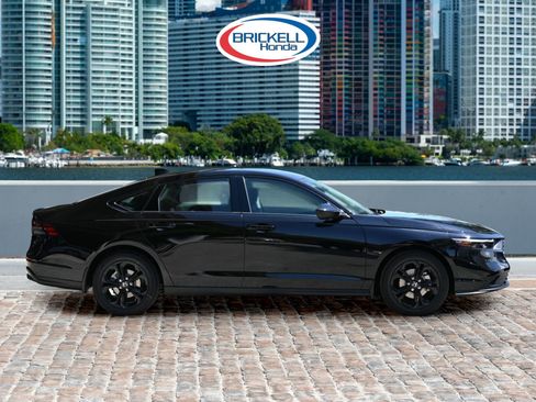 New 2025 Honda Accord SE image 4