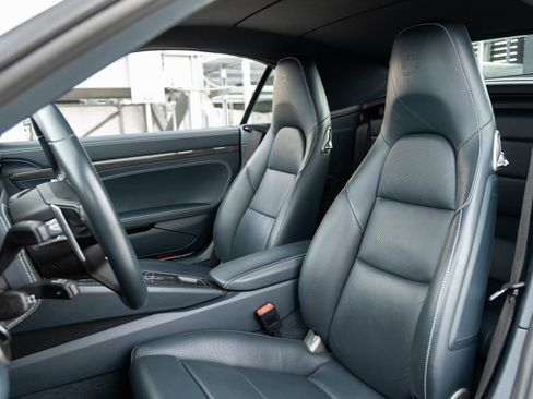 Certified 2019 Porsche 911 Turbo S image 5