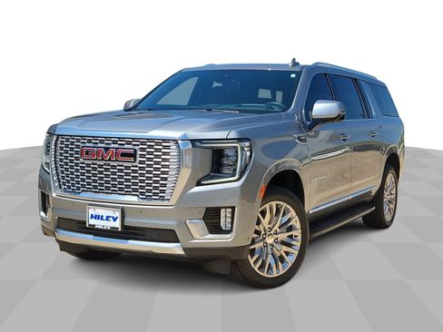 Certified 2024 GMC Yukon XL Denali w/ Advanced Technology Package AWD/4WD image 4