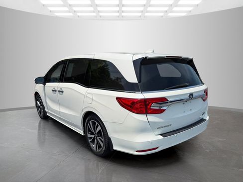Used 2018 Honda Odyssey Elite image 4