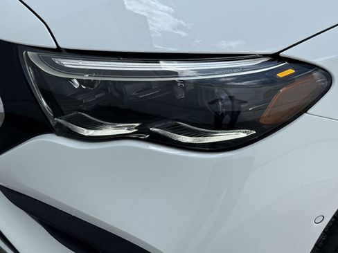 New 2025 Mercedes-Benz E 350 4MATIC Sedan image 9