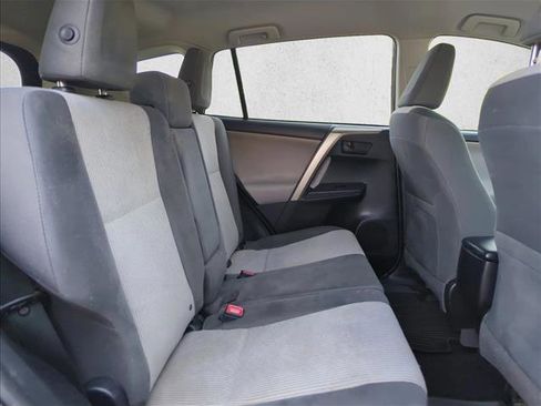 Used 2014 Toyota RAV4 LE FWD image 24