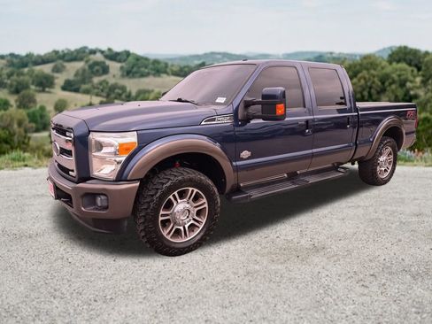 Used 2016 Ford F250 King Ranch w/ FX4 Off-Road Package AWD/4WD image 3