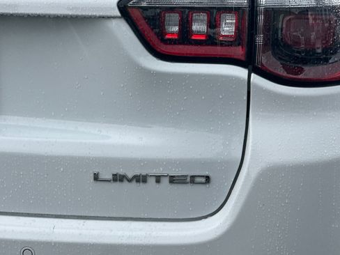 Certified 2024 Jeep Compass Limited image 26