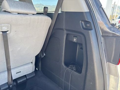 Used 2018 Honda Odyssey LX image 24