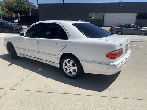 Used 2002 Mercedes-Benz E 320 Sedan image 10
