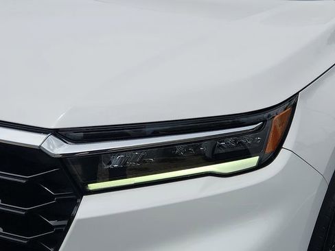Certified 2023 Honda Pilot Elite image 9