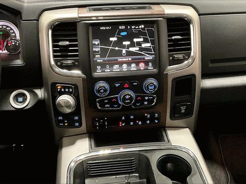 Used 2017 RAM 1500 Laramie image 10