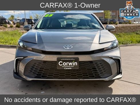 Used 2025 Toyota Camry SE w/ Convenience Package FWD image 2
