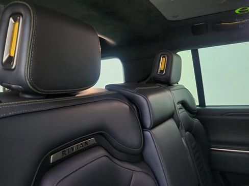 Used 2024 Rivian R1S Adventure AWD/4WD image 40