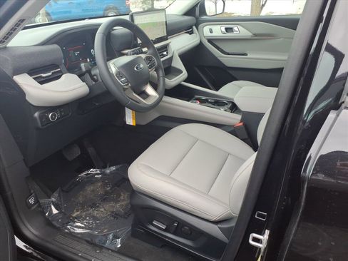 Used 2026 Ford Explorer Active w/ Active Comfort Package image 13