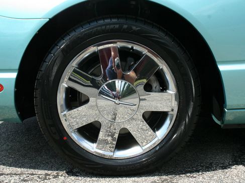 Used 2002 Ford Thunderbird RWD image 13