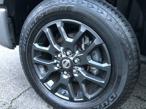 Used 2017 Nissan Titan PRO-4X AWD/4WD image 20