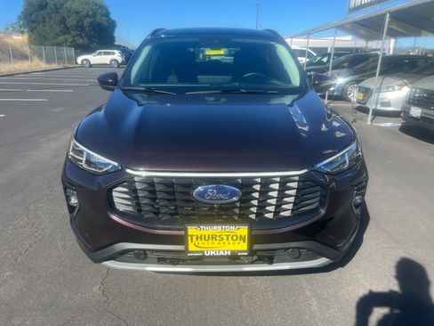 Used 2023 Ford Escape Platinum w/ Premium Technology Package image 4