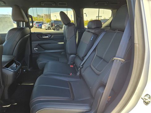 New 2025 Nissan Armada SL image 6