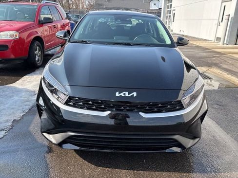 Certified 2024 Kia Forte LXS w/ LXS Technology Package image 2