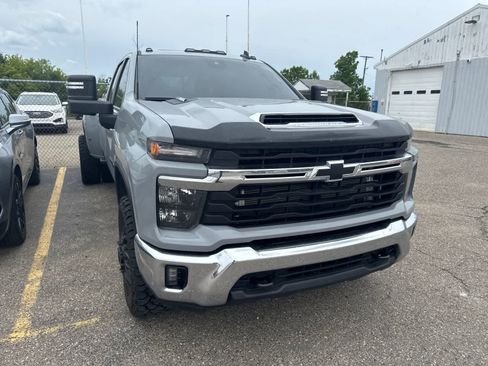 Used 2024 Chevrolet Silverado 3500 LT w/ All Star Edition AWD/4WD image 5