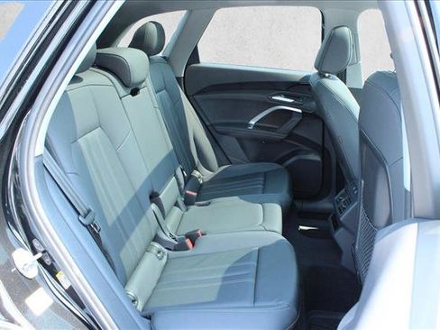 Used 2025 Audi Q5 Premium w/ Convenience Package AWD/4WD image 30