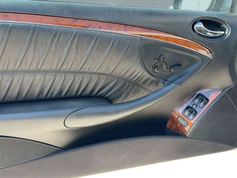 Used 2008 Mercedes-Benz CLK 550 Cabriolet image 13