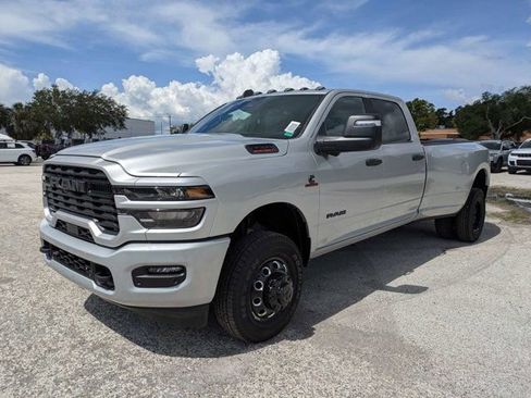 New 2026 RAM 3500 Big Horn AWD/4WD image 7