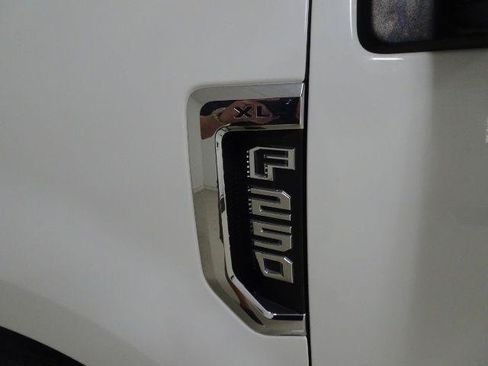Used 2019 Ford F250 XL w/ Power Equipment Group AWD/4WD image 10