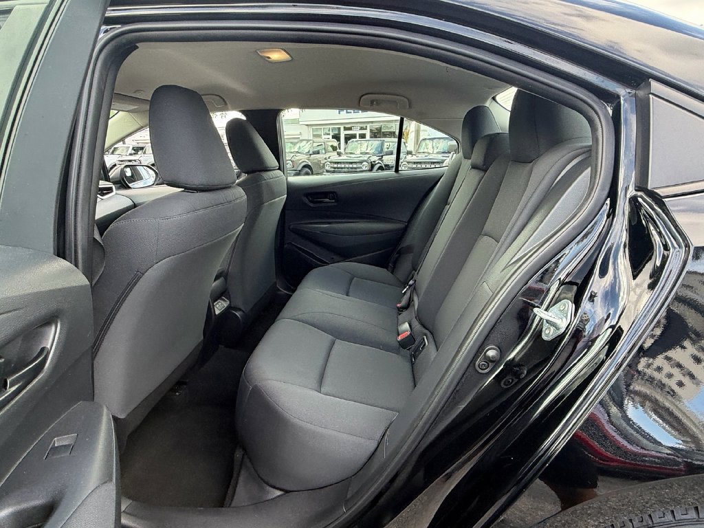 Used 2024 Toyota Corolla LE FWD image 9