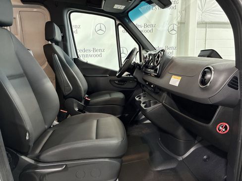 New 2025 Mercedes-Benz Sprinter 2500 image 11