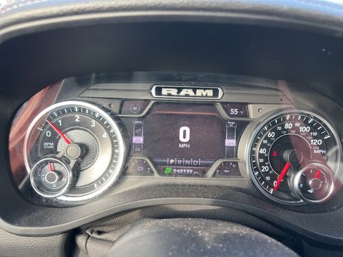 Used 2022 RAM 1500 Laramie w/ Sport Appearance Package image 7