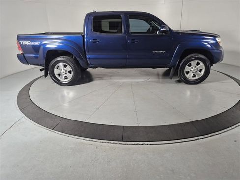 Used 2014 Toyota Tacoma PreRunner image 5
