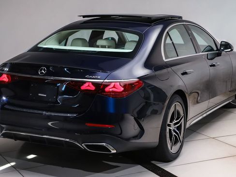 Used 2026 Mercedes-Benz E 350 4MATIC Sedan image 3