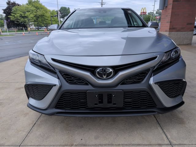 Used 2024 Toyota Camry SE FWD image 9