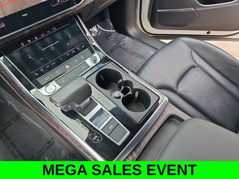 Used 2019 Audi Q8 Premium Plus w/ Premium Plus AWD/4WD image 25