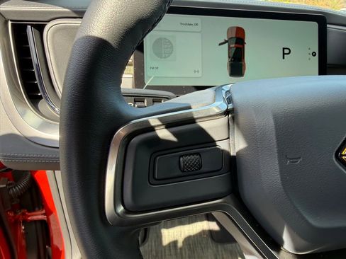 Used 2025 Rivian R1T Adventure image 11