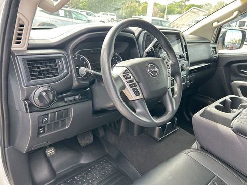 Certified 2023 Nissan Titan SV RWD image 22