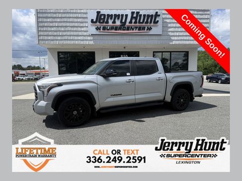 Used 2024 Toyota Tundra Limited image 1