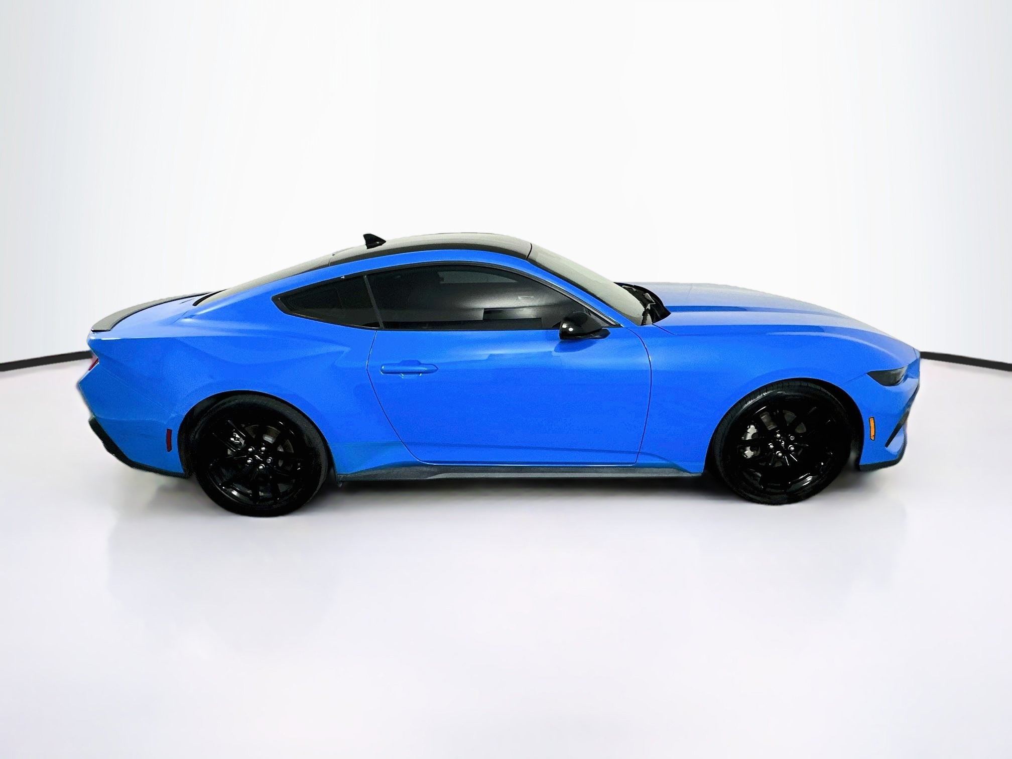 Used 2024 Ford Mustang Coupe RWD image 10