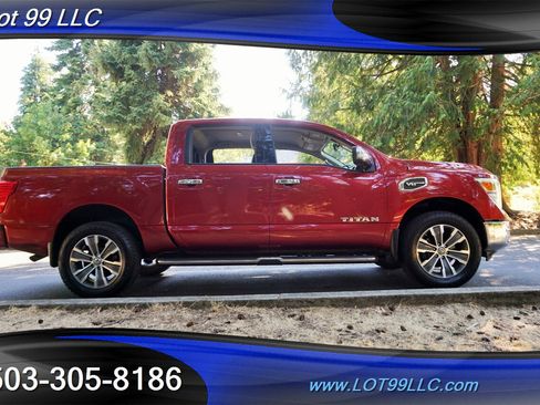 Used 2017 Nissan Titan SL image 8