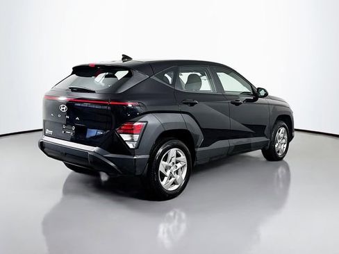 Used 2024 Hyundai Kona SE image 6